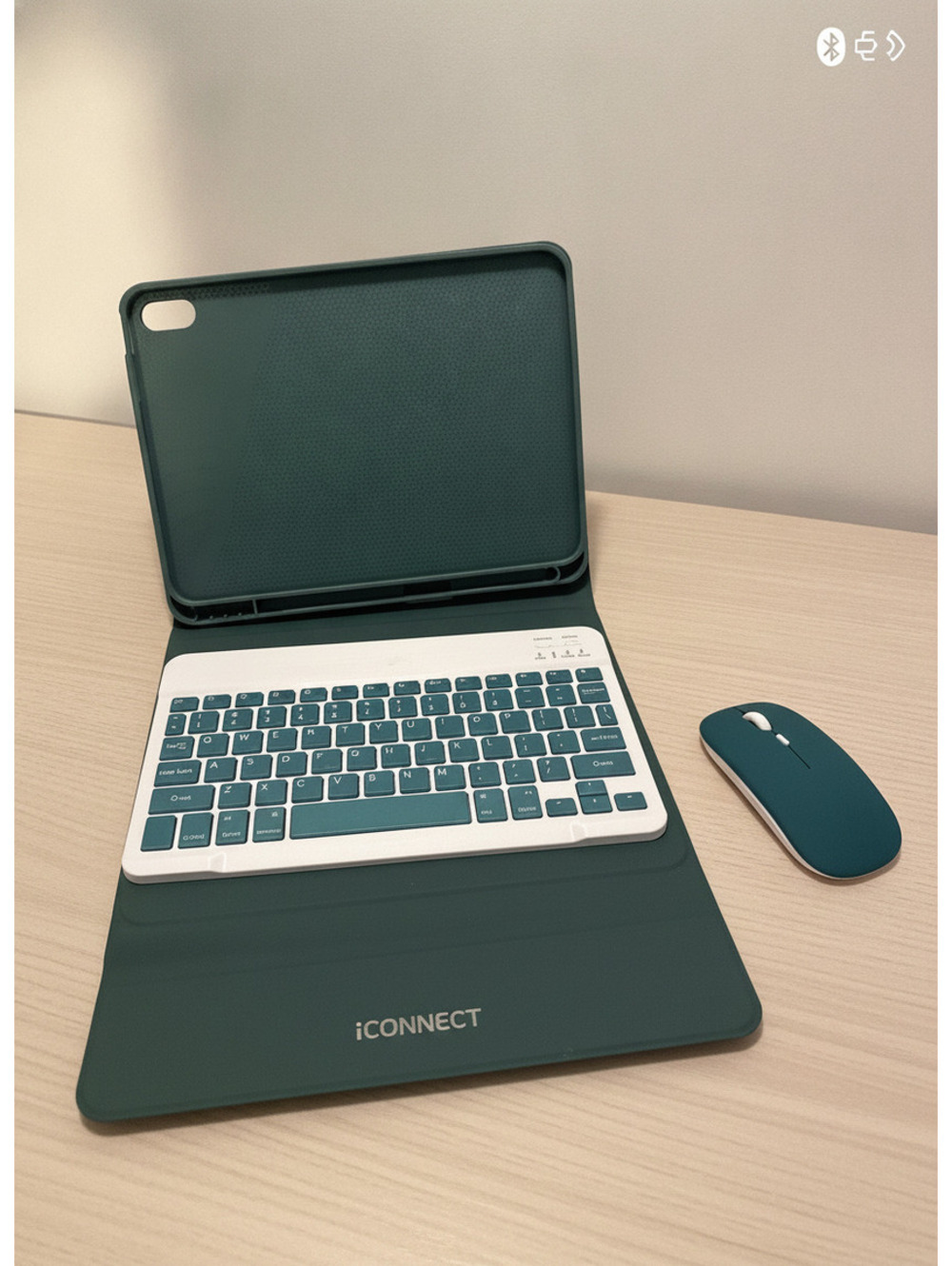 iCONNECT Forest Green iPad 11th gen Bluetooth Keyboard and Mouse Set with Case